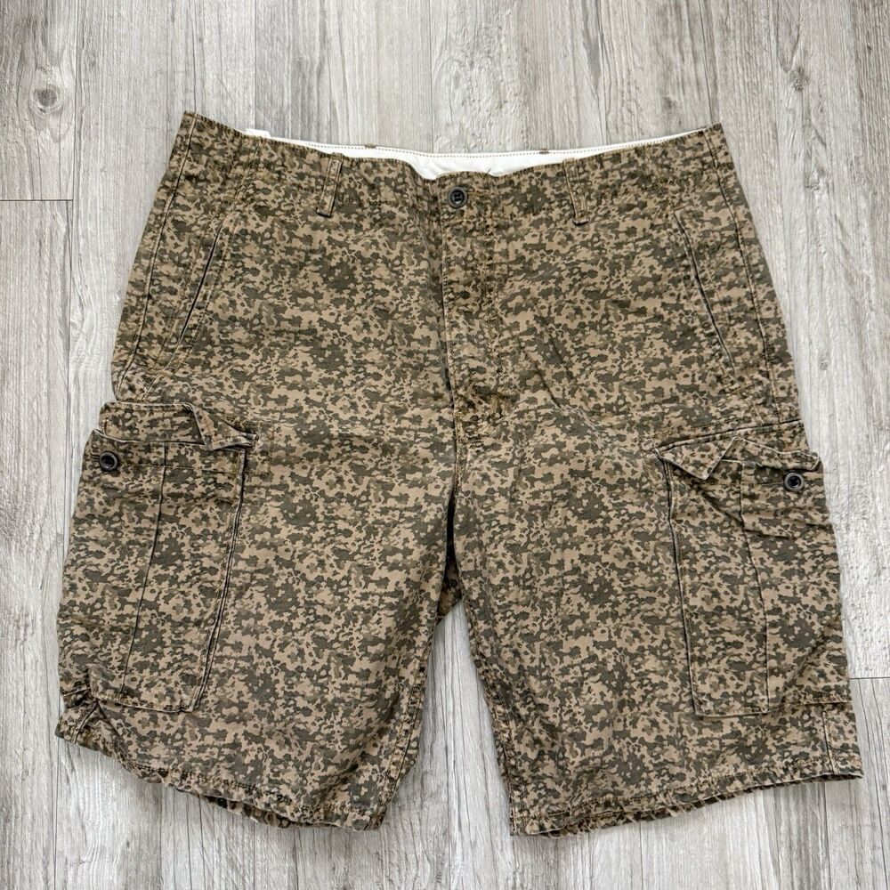 Men's Levi's Camouflage Print Cotton Cargo Shorts Multiple Pockets Sz M Outdoor